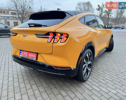 Жовтий Форд Mustang Mach-E, об'ємом двигуна 0 л та пробігом 27 тис. км за 33500 $, фото 5 на Automoto.ua