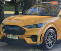 Желтый Форд Mustang Mach-E, объемом двигателя 0 л и пробегом 18 тыс. км за 49000 $, фото 1 на Automoto.ua