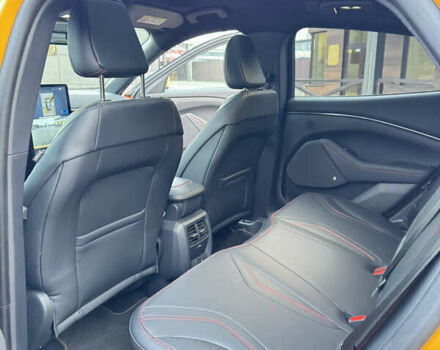 Жовтий Форд Mustang Mach-E, об'ємом двигуна 0 л та пробігом 27 тис. км за 33500 $, фото 26 на Automoto.ua