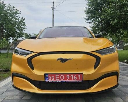 Желтый Форд Mustang Mach-E, объемом двигателя 0 л и пробегом 33 тыс. км за 27500 $, фото 1 на Automoto.ua