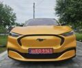 Желтый Форд Mustang Mach-E, объемом двигателя 0 л и пробегом 33 тыс. км за 27500 $, фото 1 на Automoto.ua