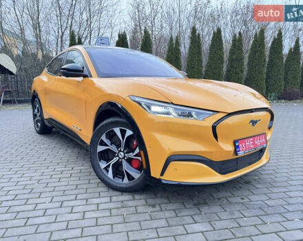 Жовтий Форд Mustang Mach-E, об'ємом двигуна 0 л та пробігом 27 тис. км за 33500 $, фото 1 на Automoto.ua