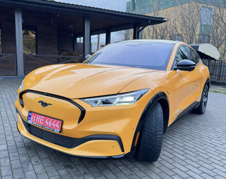 Жовтий Форд Mustang Mach-E, об'ємом двигуна 0 л та пробігом 27 тис. км за 33500 $, фото 3 на Automoto.ua
