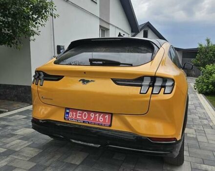 Желтый Форд Mustang Mach-E, объемом двигателя 0 л и пробегом 33 тыс. км за 27500 $, фото 5 на Automoto.ua