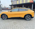 Жовтий Форд Mustang Mach-E, об'ємом двигуна 0 л та пробігом 27 тис. км за 33500 $, фото 9 на Automoto.ua