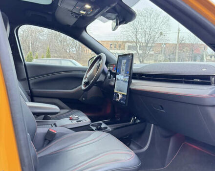 Жовтий Форд Mustang Mach-E, об'ємом двигуна 0 л та пробігом 27 тис. км за 33500 $, фото 21 на Automoto.ua