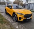Жовтий Форд Mustang Mach-E, об'ємом двигуна 0 л та пробігом 9 тис. км за 27500 $, фото 5 на Automoto.ua
