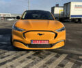 Желтый Форд Mustang Mach-E, объемом двигателя 0 л и пробегом 37 тыс. км за 28900 $, фото 8 на Automoto.ua