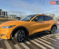 Желтый Форд Mustang Mach-E, объемом двигателя 0 л и пробегом 37 тыс. км за 28900 $, фото 1 на Automoto.ua