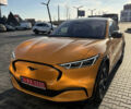 Желтый Форд Mustang Mach-E, объемом двигателя 0 л и пробегом 37 тыс. км за 28900 $, фото 10 на Automoto.ua
