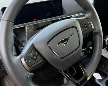 Желтый Форд Mustang Mach-E, объемом двигателя 0 л и пробегом 37 тыс. км за 28900 $, фото 20 на Automoto.ua