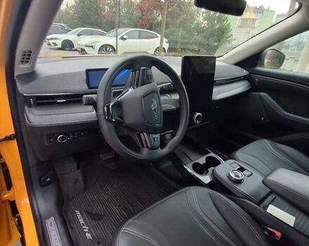 Жовтий Форд Mustang Mach-E, об'ємом двигуна 0 л та пробігом 9 тис. км за 27500 $, фото 17 на Automoto.ua