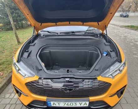 Жовтий Форд Mustang Mach-E, об'ємом двигуна 0 л та пробігом 9 тис. км за 27500 $, фото 14 на Automoto.ua
