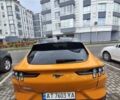 Жовтий Форд Mustang Mach-E, об'ємом двигуна 0 л та пробігом 9 тис. км за 27500 $, фото 13 на Automoto.ua