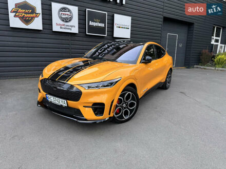 Форд Mustang Mach-E 2022 в Луцке на Automoto.ua Желтый Форд Mustang Mach-E, объемом двигателя 0 л и пробегом 62 тыс. км за 33000 $, фото 1 на Automoto.ua