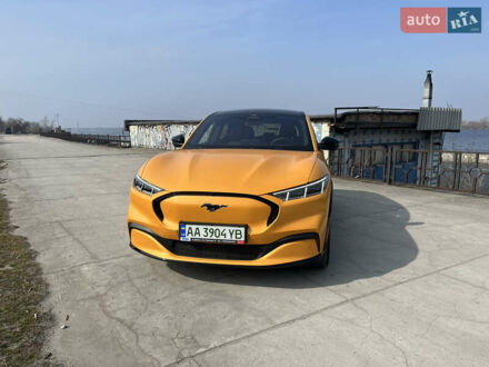 Форд Mustang Mach-E 2023 в Днепре (Днепропетровске) на Automoto.ua Желтый Форд Mustang Mach-E, объемом двигателя 0 л и пробегом 2 тыс. км за 45542 $, фото 1 на Automoto.ua
