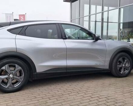 Серый Форд Mustang Mach-E, объемом двигателя 0 л и пробегом 136 тыс. км за 21800 $, фото 7 на Automoto.ua