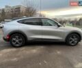 Серый Форд Mustang Mach-E, объемом двигателя 0 л и пробегом 2 тыс. км за 23900 $, фото 19 на Automoto.ua