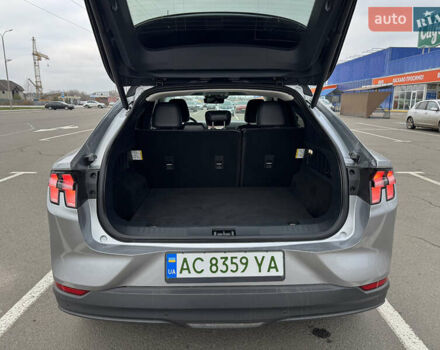 Серый Форд Mustang Mach-E, объемом двигателя 0 л и пробегом 48 тыс. км за 21800 $, фото 38 на Automoto.ua