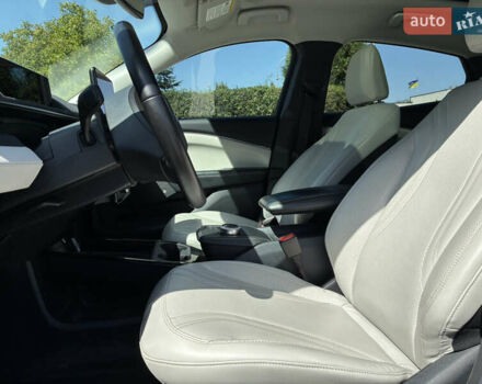 Серый Форд Mustang Mach-E, объемом двигателя 0 л и пробегом 48 тыс. км за 29000 $, фото 13 на Automoto.ua