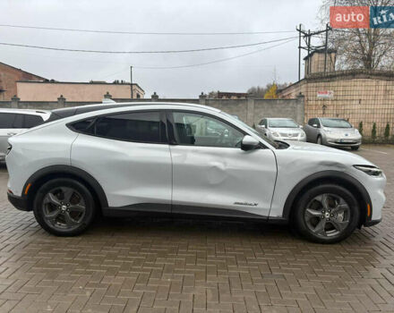 Серый Форд Mustang Mach-E, объемом двигателя 0 л и пробегом 110 тыс. км за 22900 $, фото 4 на Automoto.ua