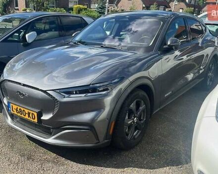 Сірий Форд Mustang Mach-E, об'ємом двигуна 0 л та пробігом 153 тис. км за 31004 $, фото 3 на Automoto.ua