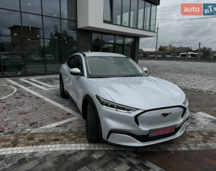 Серый Форд Mustang Mach-E, объемом двигателя 0 л и пробегом 76 тыс. км за 20999 $, фото 5 на Automoto.ua