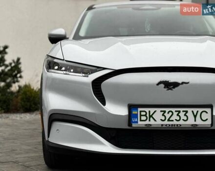 Серый Форд Mustang Mach-E, объемом двигателя 0 л и пробегом 60 тыс. км за 20800 $, фото 4 на Automoto.ua