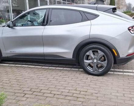 Серый Форд Mustang Mach-E, объемом двигателя 0 л и пробегом 136 тыс. км за 21800 $, фото 10 на Automoto.ua