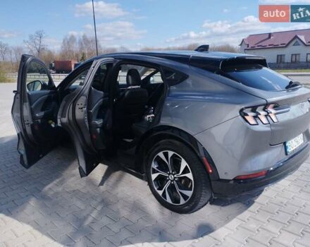Серый Форд Mustang Mach-E, объемом двигателя 0 л и пробегом 86 тыс. км за 26100 $, фото 6 на Automoto.ua