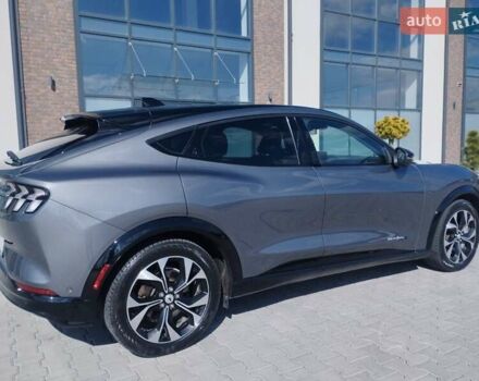 Серый Форд Mustang Mach-E, объемом двигателя 0 л и пробегом 86 тыс. км за 26100 $, фото 5 на Automoto.ua