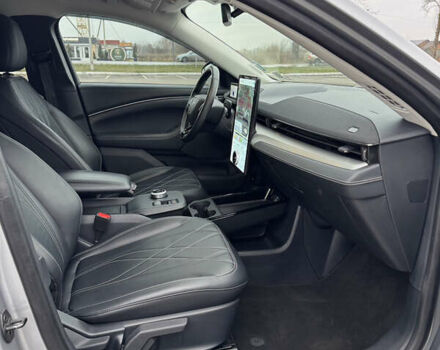 Серый Форд Mustang Mach-E, объемом двигателя 0 л и пробегом 48 тыс. км за 21800 $, фото 13 на Automoto.ua