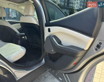 Серый Форд Mustang Mach-E, объемом двигателя 0 л и пробегом 48 тыс. км за 29000 $, фото 23 на Automoto.ua