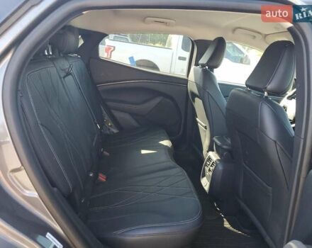 Серый Форд Mustang Mach-E, объемом двигателя 0 л и пробегом 42 тыс. км за 10000 $, фото 10 на Automoto.ua