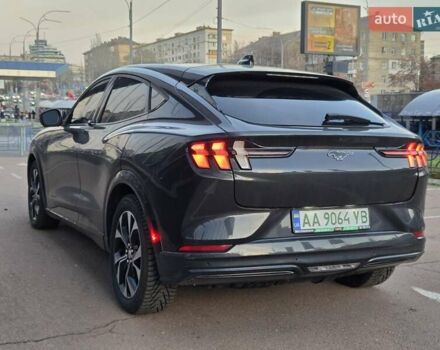 Серый Форд Mustang Mach-E, объемом двигателя 0 л и пробегом 48 тыс. км за 26000 $, фото 4 на Automoto.ua