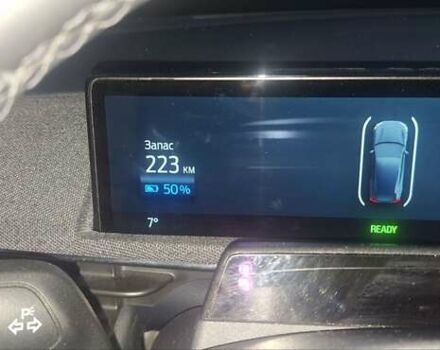 Серый Форд Mustang Mach-E, объемом двигателя 0 л и пробегом 136 тыс. км за 21800 $, фото 21 на Automoto.ua