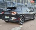 Серый Форд Mustang Mach-E, объемом двигателя 0 л и пробегом 48 тыс. км за 26000 $, фото 3 на Automoto.ua