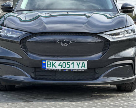 Серый Форд Mustang Mach-E, объемом двигателя 0 л и пробегом 52 тыс. км за 23700 $, фото 2 на Automoto.ua