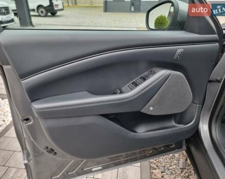 Серый Форд Mustang Mach-E, объемом двигателя 0 л и пробегом 175 тыс. км за 21900 $, фото 18 на Automoto.ua