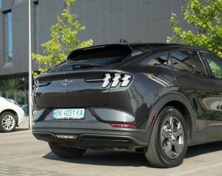 Серый Форд Mustang Mach-E, объемом двигателя 0 л и пробегом 46 тыс. км за 25500 $, фото 10 на Automoto.ua
