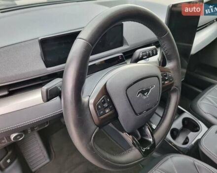 Серый Форд Mustang Mach-E, объемом двигателя 0 л и пробегом 175 тыс. км за 21900 $, фото 22 на Automoto.ua