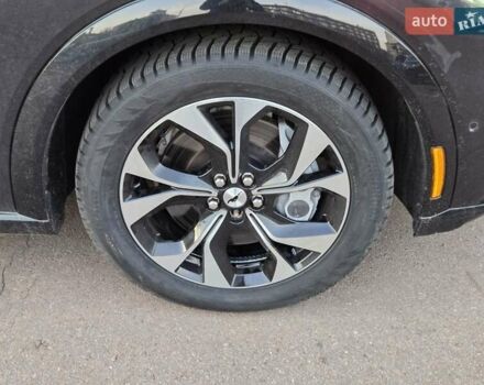 Серый Форд Mustang Mach-E, объемом двигателя 0 л и пробегом 48 тыс. км за 26000 $, фото 19 на Automoto.ua