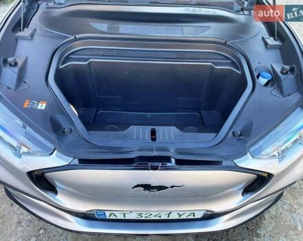 Серый Форд Mustang Mach-E, объемом двигателя 0 л и пробегом 48 тыс. км за 29000 $, фото 29 на Automoto.ua