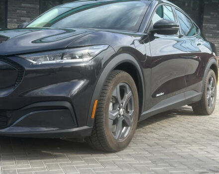 Серый Форд Mustang Mach-E, объемом двигателя 0 л и пробегом 52 тыс. км за 23700 $, фото 4 на Automoto.ua