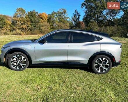 Серый Форд Mustang Mach-E, объемом двигателя 0 л и пробегом 48 тыс. км за 29000 $, фото 3 на Automoto.ua