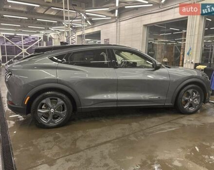 Форд Mustang Mach-E 2021 в Луцке на Automoto.ua Серый Форд Mustang Mach-E, объемом двигателя 0 л и пробегом 96 тыс. км за 29500 $, фото 42 на Automoto.ua