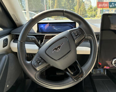 Серый Форд Mustang Mach-E, объемом двигателя 0 л и пробегом 48 тыс. км за 29000 $, фото 8 на Automoto.ua