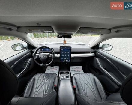 Серый Форд Mustang Mach-E, объемом двигателя 0 л и пробегом 60 тыс. км за 20800 $, фото 18 на Automoto.ua