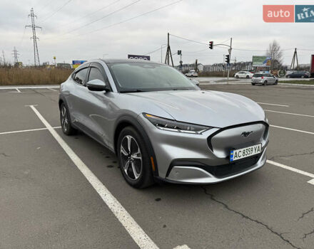 Серый Форд Mustang Mach-E, объемом двигателя 0 л и пробегом 48 тыс. км за 21800 $, фото 2 на Automoto.ua