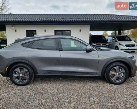 Серый Форд Mustang Mach-E, объемом двигателя 0 л и пробегом 175 тыс. км за 21900 $, фото 2 на Automoto.ua